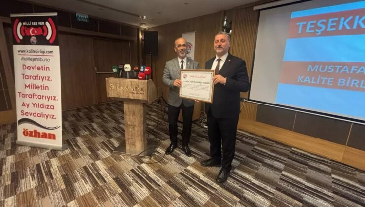 TÜMBİFED Genel Başkanı Mehmet Hüsrev’e “Milli Duruş Beratı”