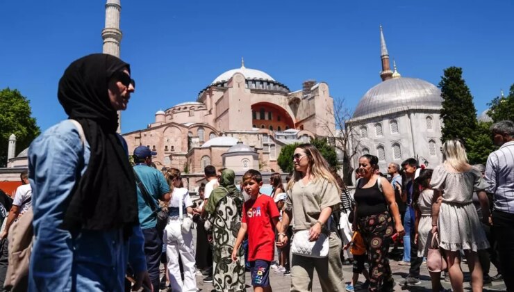 Türkiye’ye en fazla turist İran ve Rusya’dan geldi