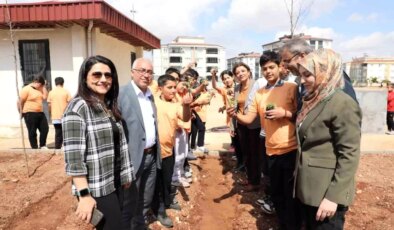 Yeşil Okullar Projesi: Fide Dikimi ve Doğal Sabun Yapımı