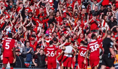 Zirvede kupalar eşitlendi! İngiltere Premier Lig’de şampiyon Liverpool oldu