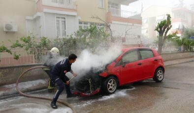 Mahalleli Hortumla Müdahale Etti, Çocukların Yorumu Gülümsetti