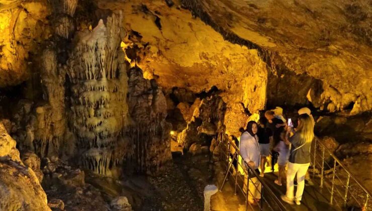 Ballıca Mağarası Yolunda Tabela Krizi