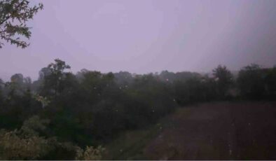 Bolu’da Geceyi Aydınlatan Şimşekler Görsel Şölen Oluşturdu