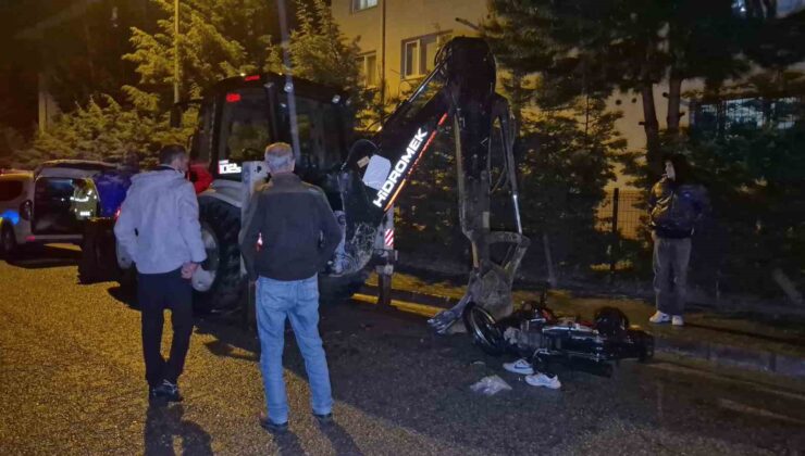 Düzce’de Motosiklet İş Makinesine Çarptı