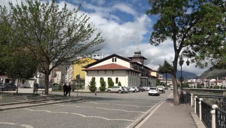Amasya’da Futbol Sahasında Tilki Sürprizi!