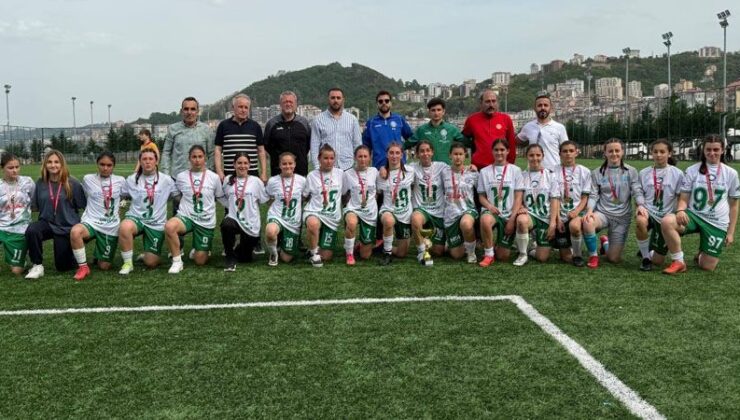 Giresun Sanayispor U15 Takımı Namağlup Şampiyon Oldu!