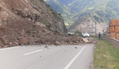 Gümüşhane-Giresun Karayolu Ulaşıma Kapandı