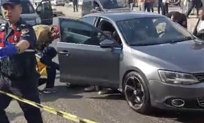İzmir’de Otomobile Silahlı Saldırı