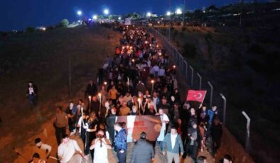 Dinek Dağı’nda Meşaleli Yürüyüş ve Gençlik Konseri