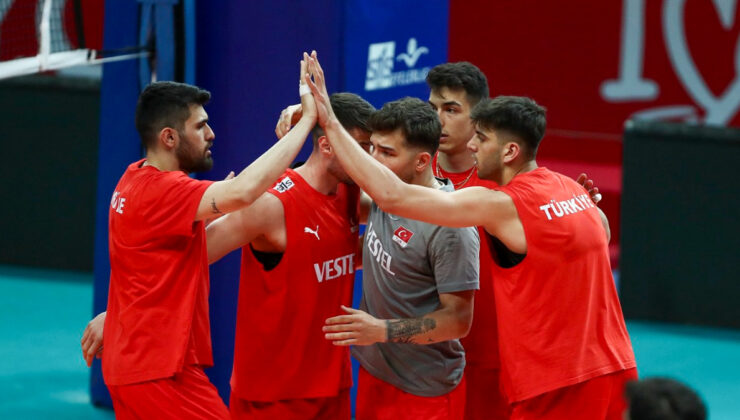 A Milli Erkek Voleybol Takımı, Hollanda’ya şans tanımadı