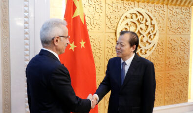 Abdulkadir Uraloğlu Çin’de mevkidaşı Liu Vey ile bir araya geldi