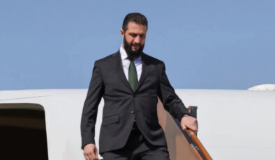 Ahmed Şara’dan ilk Avrupa ziyareti: Paris’e gitti