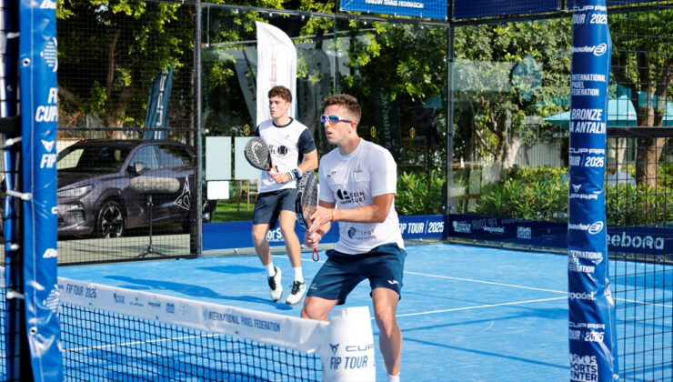 Antalya’da uluslararası padel turnuvası