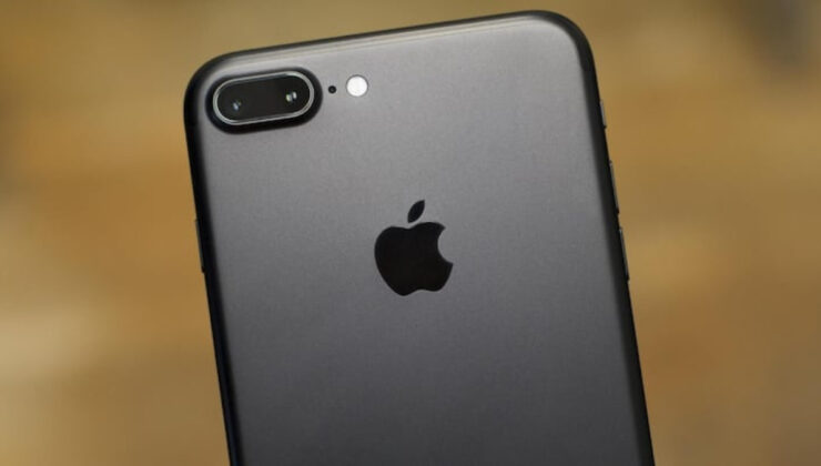 Apple, iki iPhone modelini daha emekliye ayırdı