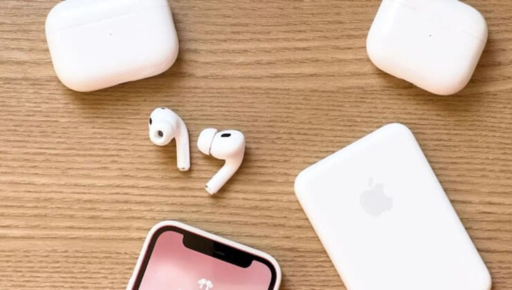 Apple, kamera donanımlı AirPods’u 2026’da piyasaya sürecek