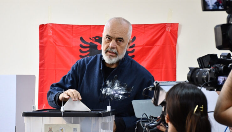Arnavutluk’ta Seçimlerin Galibi Yine Edi Rama