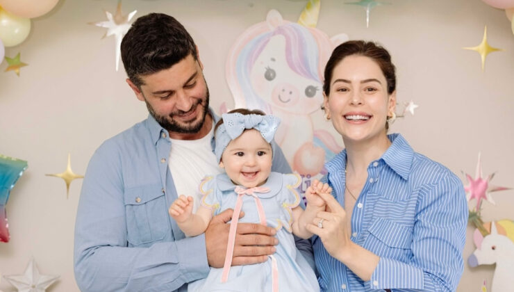 Berk Oktay ve Yıldız Çağrı Atiksoy kızlarının yüzünü gösterdi