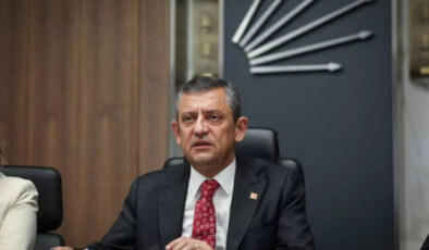 CHP’liler Özgür Özel için verdikleri önergeye sahip çıkmadı