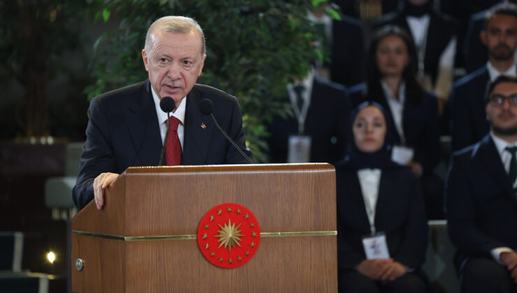 Cumhurbaşkanı Erdoğan: Yeni Anayasa’yı Yeni Nesille Birlikte Yapacağız