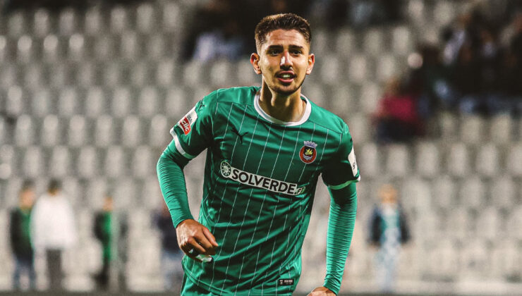 Demir Ege Tıknaz, Rio Ave’de ayın oyuncusu oldu