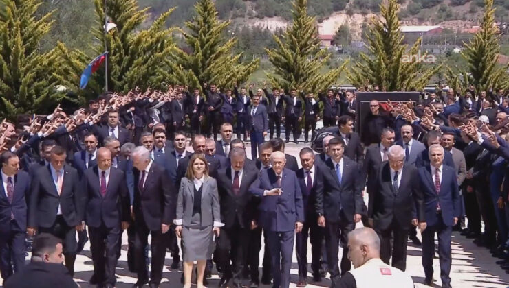 Devlet Bahçeli’den Ülkücü Şehitler Anıtı’nda Duygusal Mesajlar