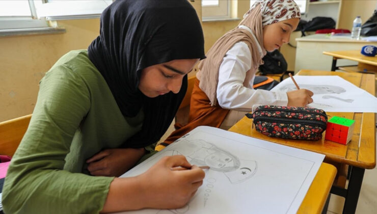 Diyarbakır’da akademisyenler kırsalda geleceğin ressamlarını keşfediyor