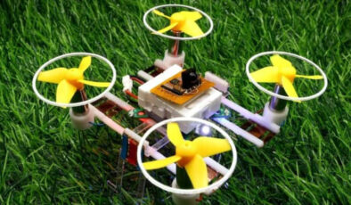 Dünyanın en küçük ve en hafif kablosuz robotu şekil değiştirebiliyor