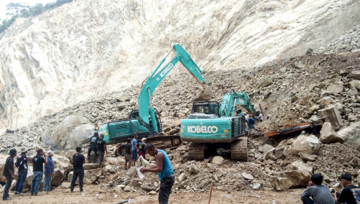 Endonezya’da taş ocağında göçük faciası