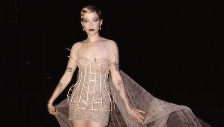 Melike Şahin’den Eşine Konser Sahnesinde Aşk Dolu Sözler