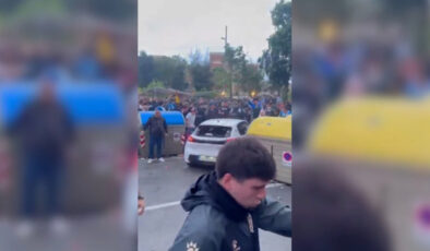 Barcelona-Espanyol Derbisinde Araç Taraftarların Üzerine Sürüldü