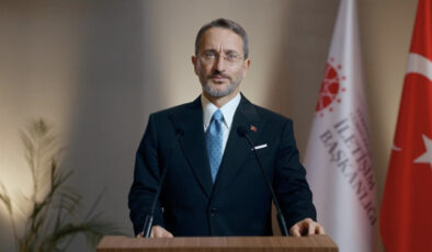 Fahrettin Altun’dan ‘Anneler Günü’ paylaşımı: Anne gülerse millet güler