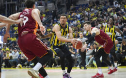 Fenerbahçe’den Galatasaray’a 24 sayı fark