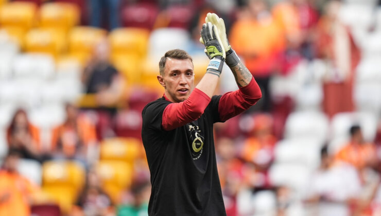 Fernando Muslera, dakikalarca alkışlandı