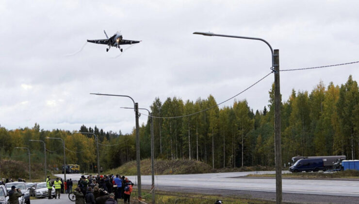 Finlandiya’da orduya ait savaş uçağı düştü