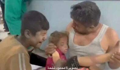 Küçük Kızını Son Kez Öpen Acılı Baba Yürekleri Dağladı