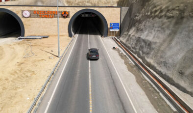 Hakkari-Van kara yolundaki riskli bölgeler tünellerle aşıldı