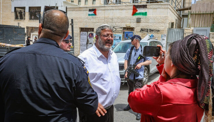 İsrail Bakan Ben-Gvir’in Filistin Bayrağı Talimatı Protesto Edildi