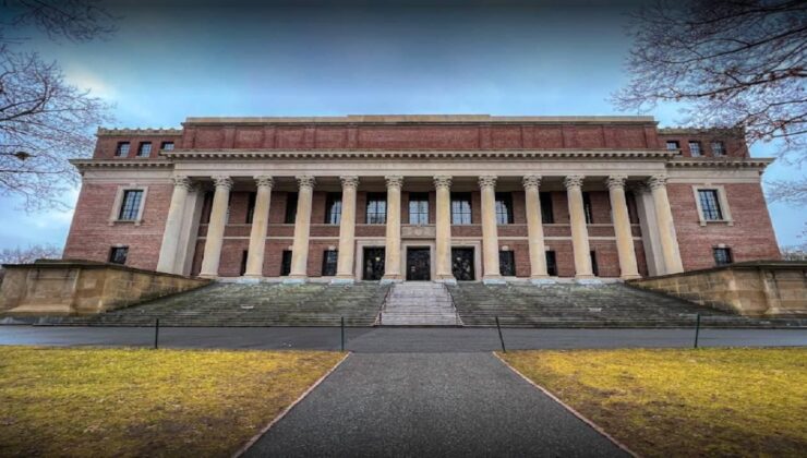 Harvard ile Trump Yönetimi Arasındaki Kriz Derinleşiyor