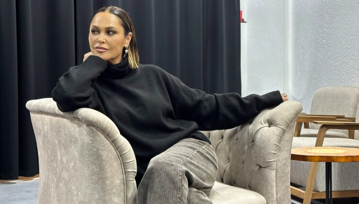 Hülya Avşar’a Sokakta İlginç Talep: “Beşik Al”