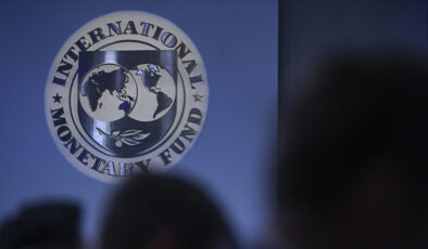 IMF’den Pakistan’a 1,4 milyar dolarlık kredi