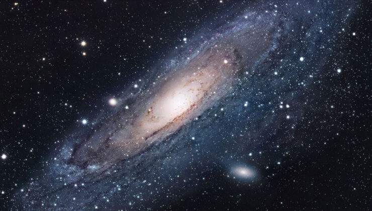 İngiliz fizikçiden çarpıcı iddia: Evren bir simülasyon olabilir