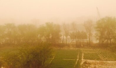 İran’da kum fırtınası 802 kişiyi hastanelik etti