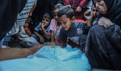 İsrail Gazze’de bebekleri katlediyor: 75 noktaya daha saldırı