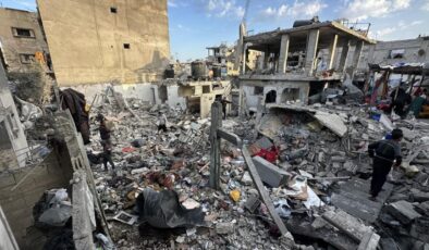 İsrail Gazze’yi Vurmaya Devam Ediyor