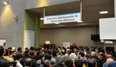 İstanbul’da metro arızası nedeniyle yoğunluk oluştu