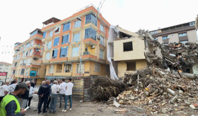 Avcılar’da kentsel dönüşüm yıkımında panik