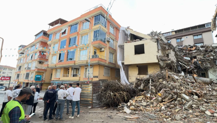 Avcılar’da kentsel dönüşüm yıkımında panik