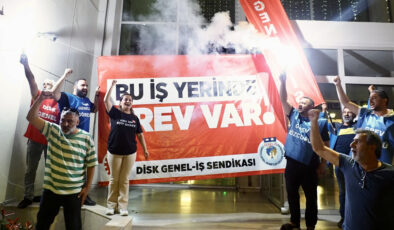 İzmir Büyükşehir Belediyesi’nde yaklaşık 23 bin işçi grev başlattı