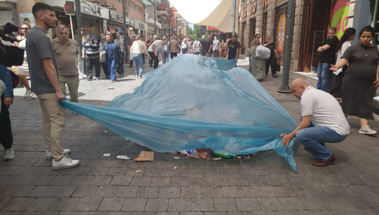 İzmir’in göbeğinde çöpten utanç manzarası: Esnaf çözümü üzerini kapatmakta buldu