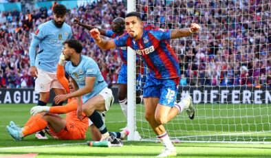 İngiltere FA Cup Finalinde Crystal Palace Tarih Yazdı